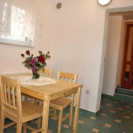 Apartment Privlaka 1 *